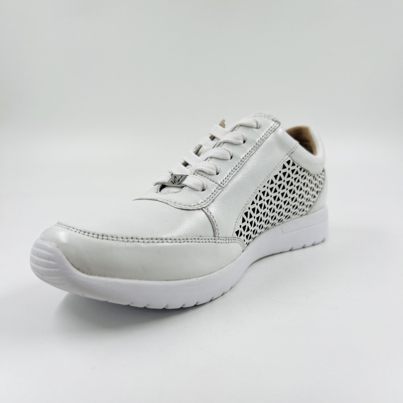 Caprice 23550-102