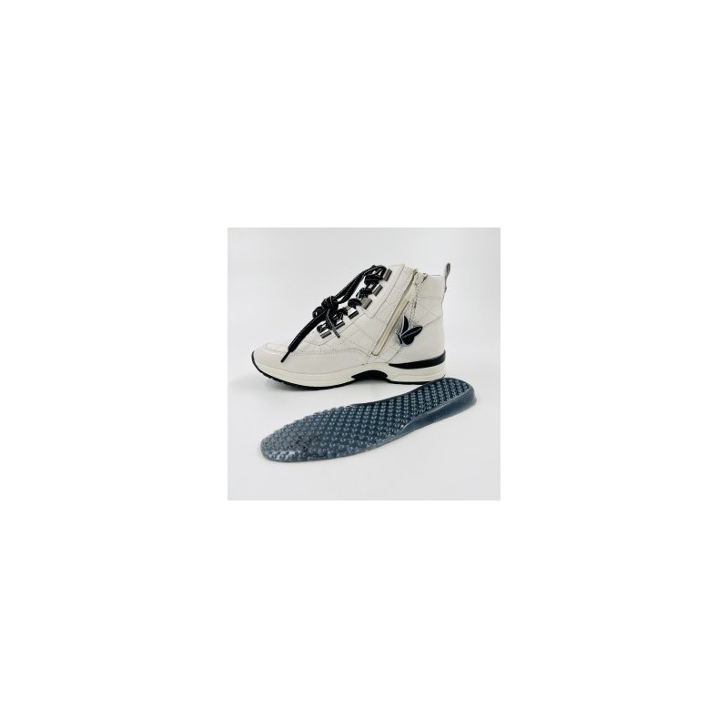 Caprice 25256-410