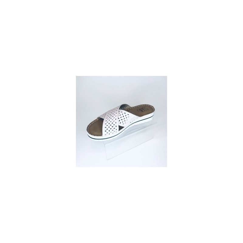 Madella 11590 роз