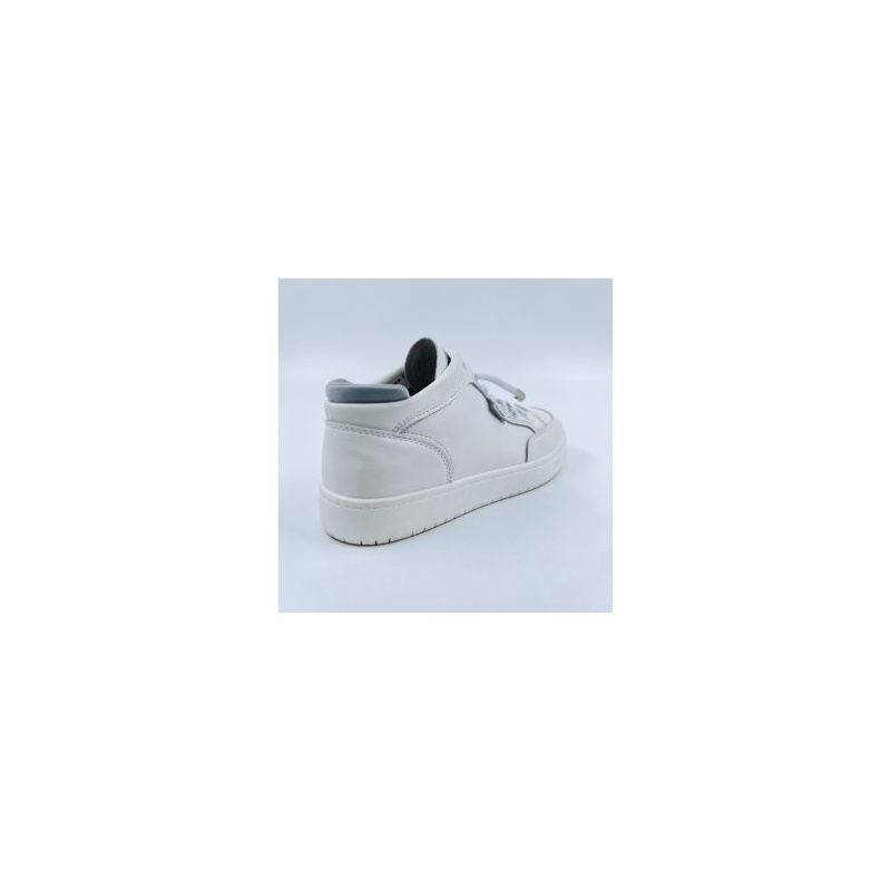 Madella 1102