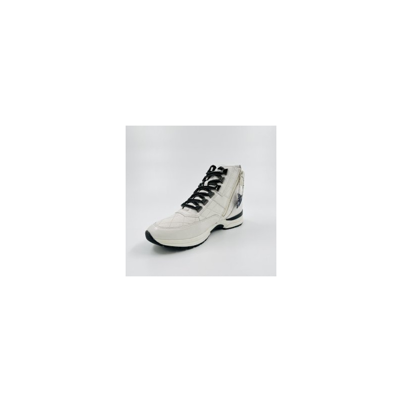 Caprice 25256-410