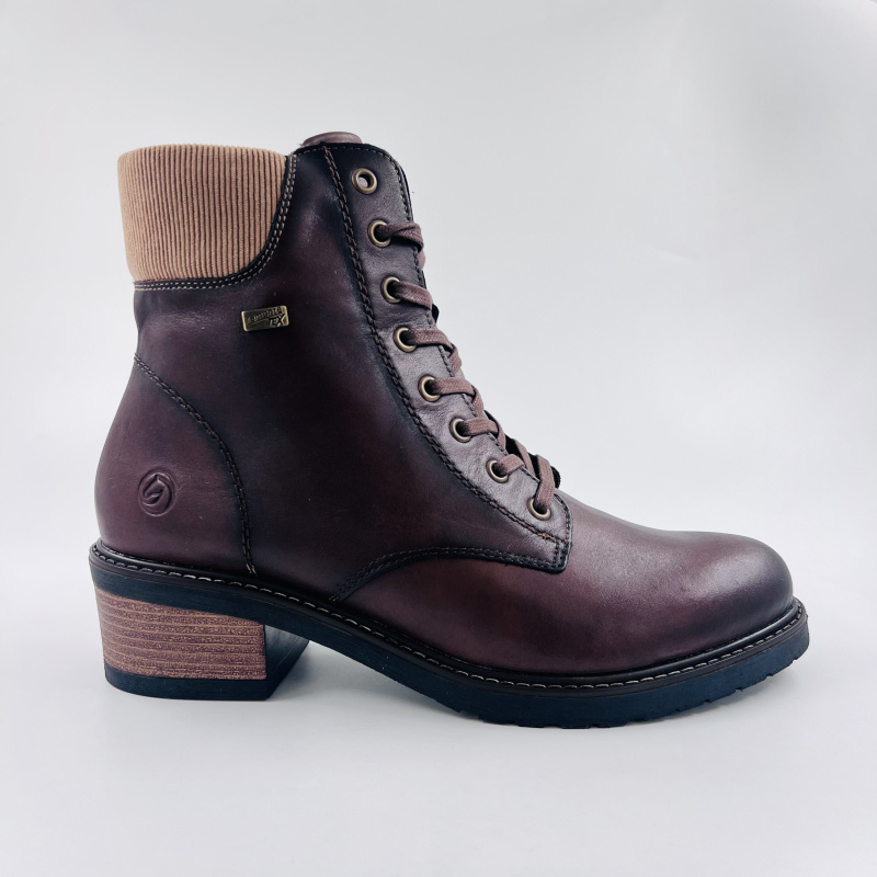 Remonte D1A70-24