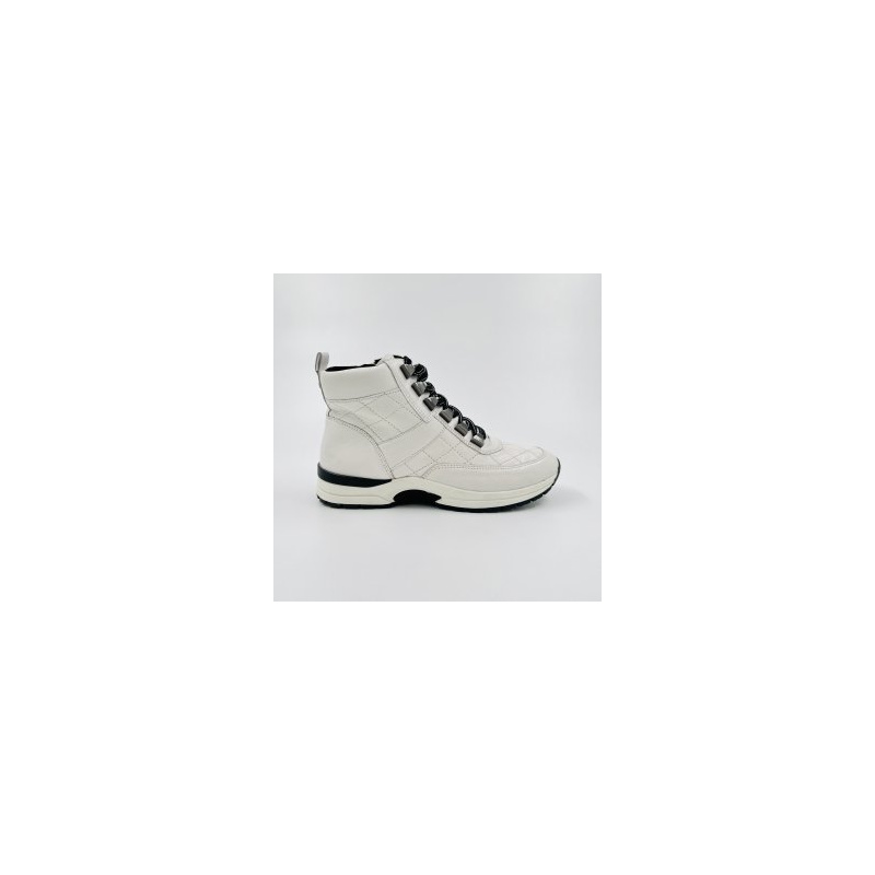 Caprice 25256-410