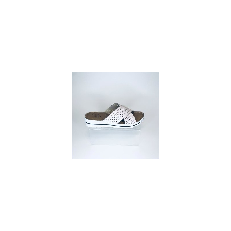 Madella 11590 роз