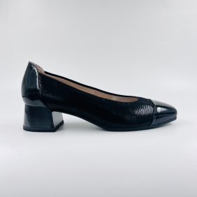 Caprice 22306-019